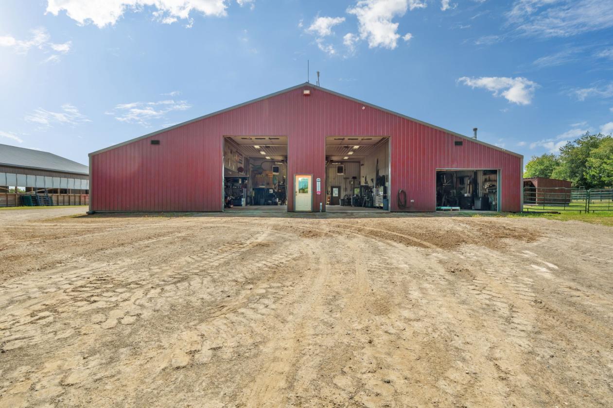 Arena's/Rodeo show & Event Venue almost 100 acres - photo 12
