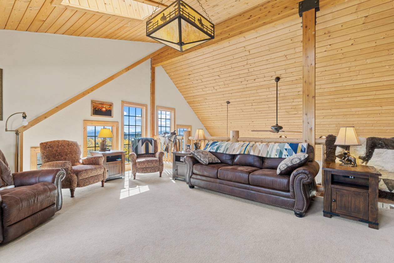 360 Degree Mountain Views for your Horses! - photo 22