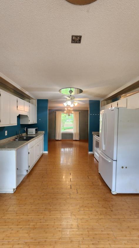 15-Acre Farmstead with guest house and pond - photo 23