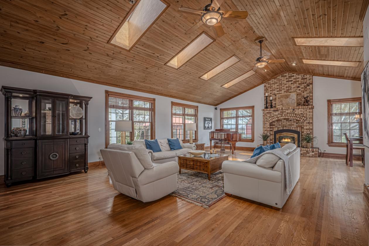 ENJOY EQUESTRIAN LIVING ON THIS BREATHTAKING FARM - photo 14
