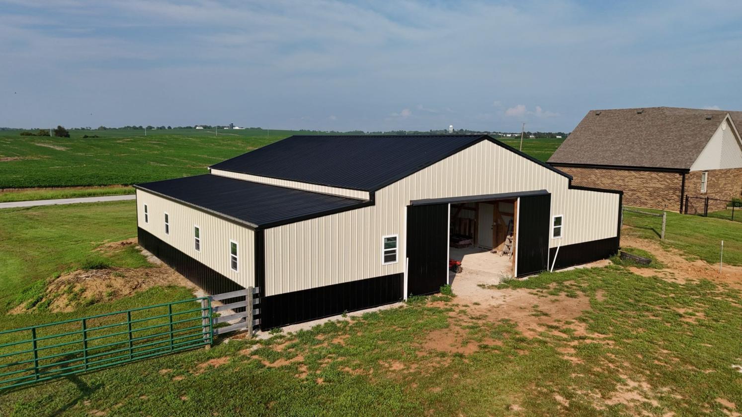 Spacious Home with new Horse Barn - photo 8