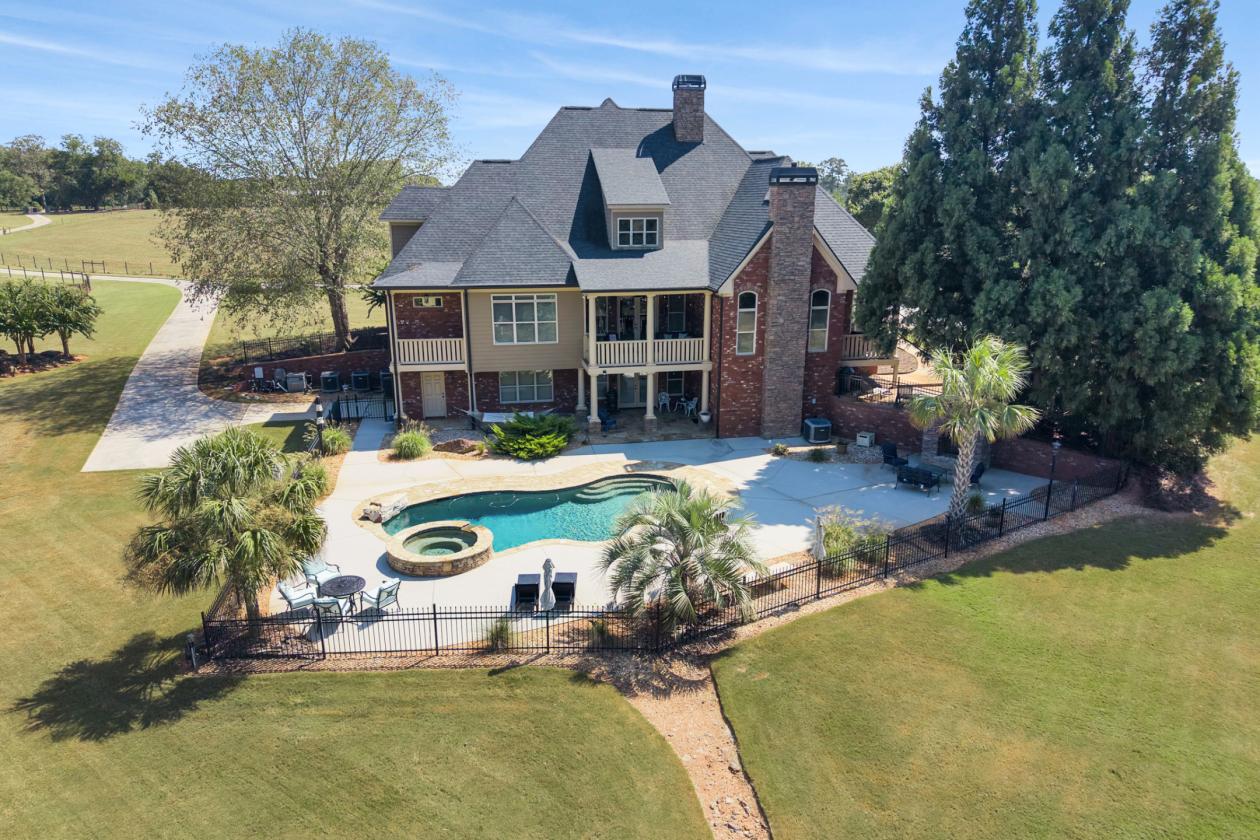Luxury Country Estate on 15.6 Acres - photo 19