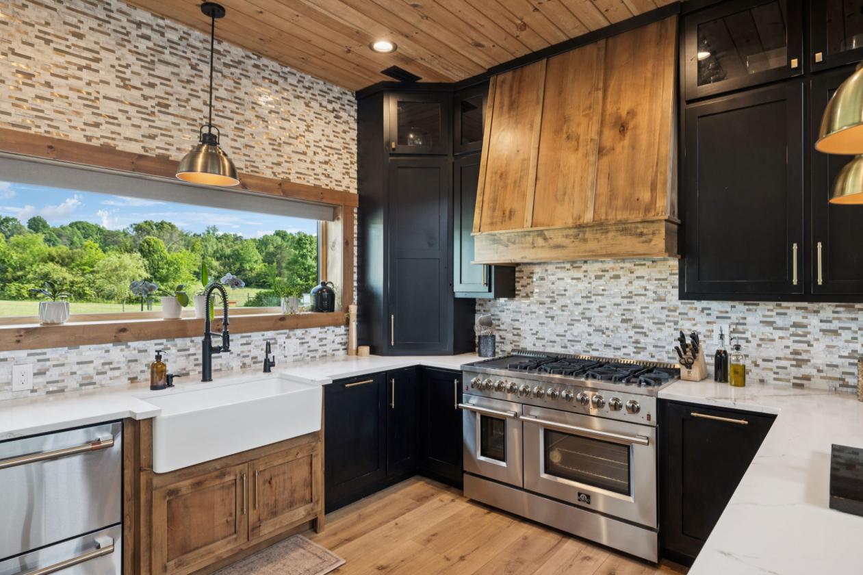 Private Estate with Barndominium - Horse Haven! - photo 11