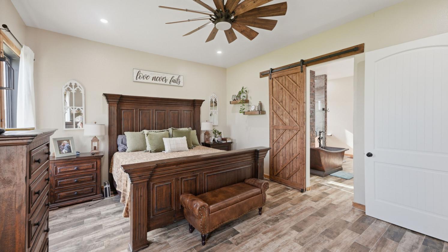 Turnkey Barndominium on 18 Acres - photo 30