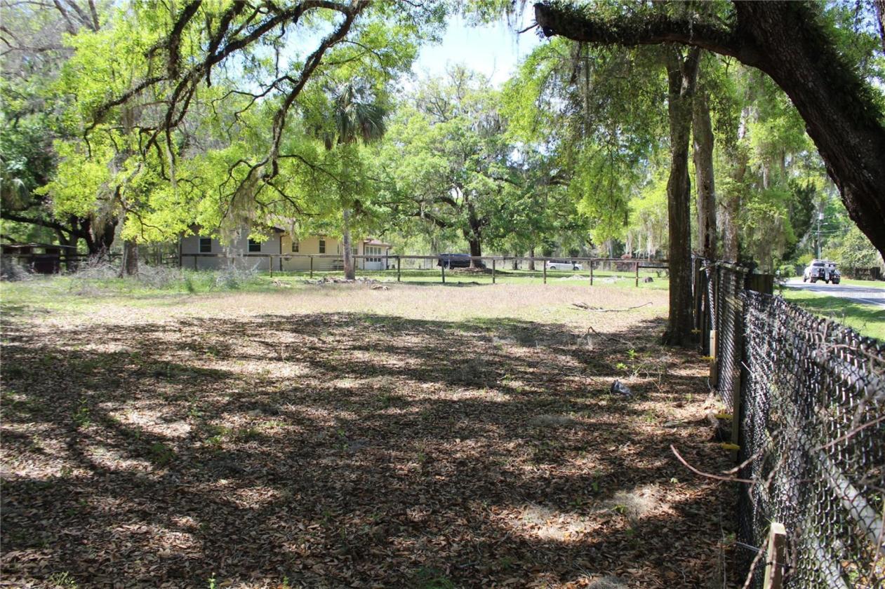3 Acres close to Town - photo 25