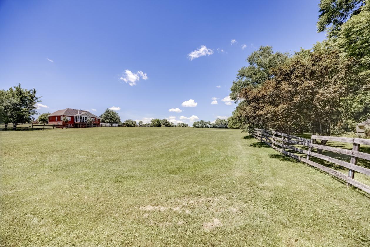 Horse property in Oldham County - photo 17