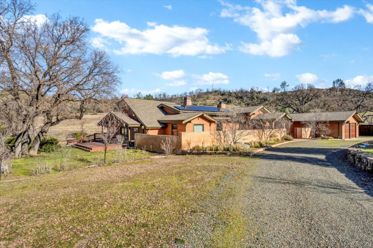 Horse Property for sale.