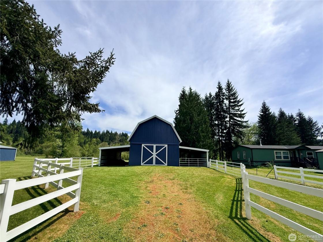 Scenic 3.79-acre horse property w/ high-bank - photo 25