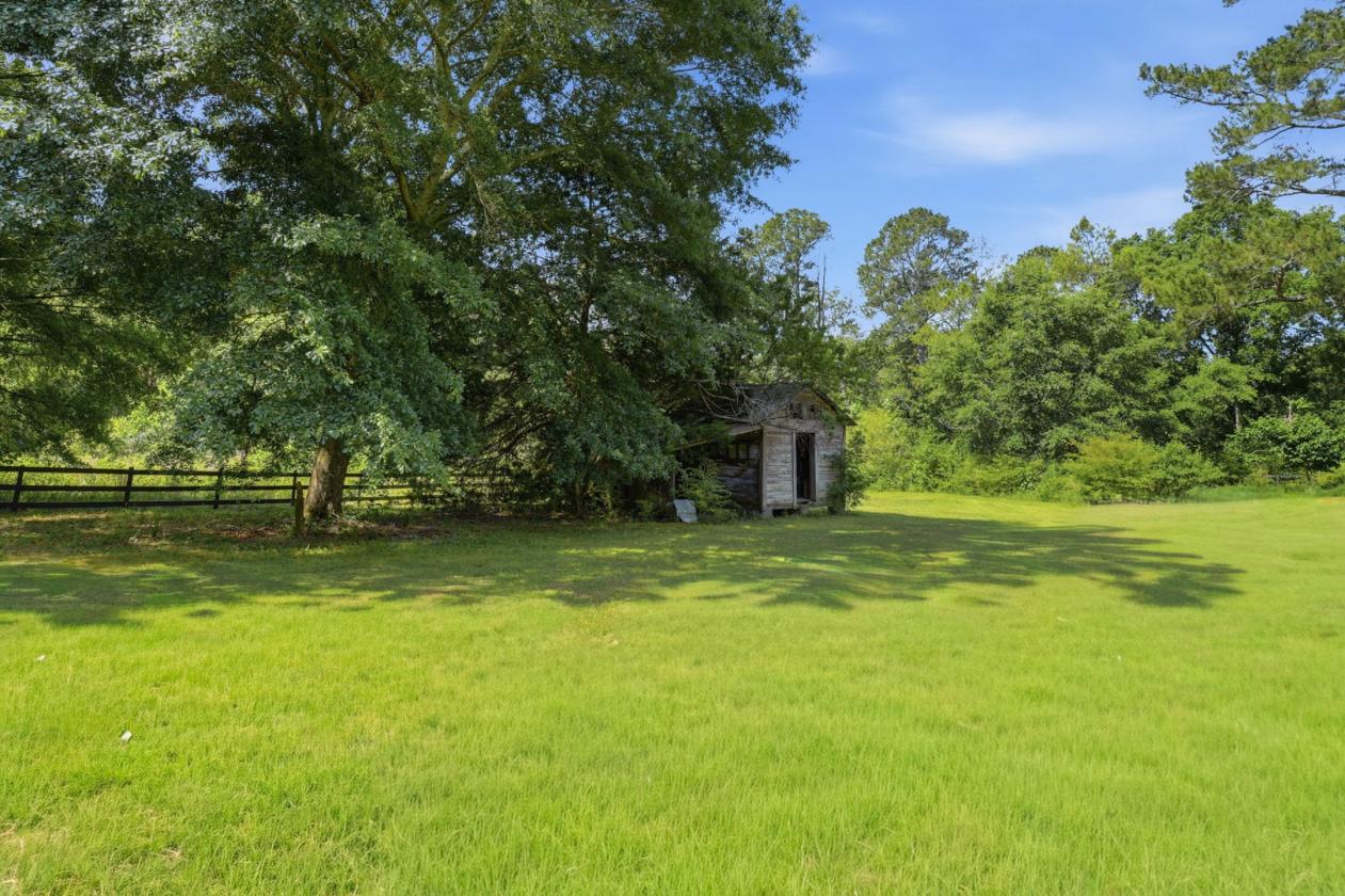 Breathtaking +/-16-Acre Equestrian Estate - photo 23