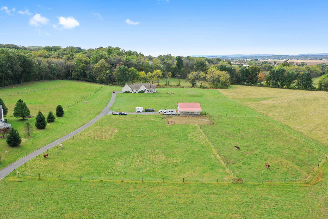 Horse Lovers Property in Berks County, PA Mertztown, Berks County