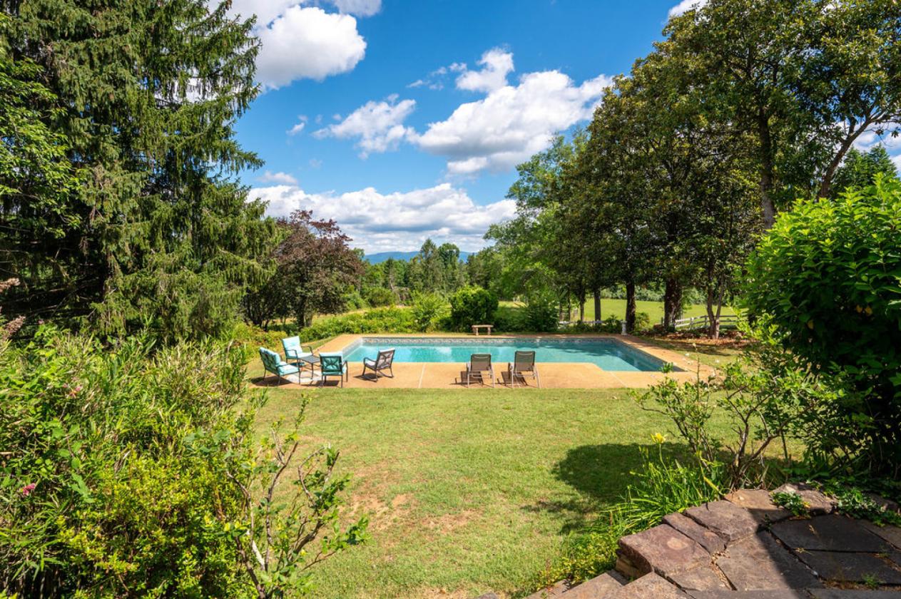 Stunning 30 Acre Horse Farm near Charlottesville - photo 14