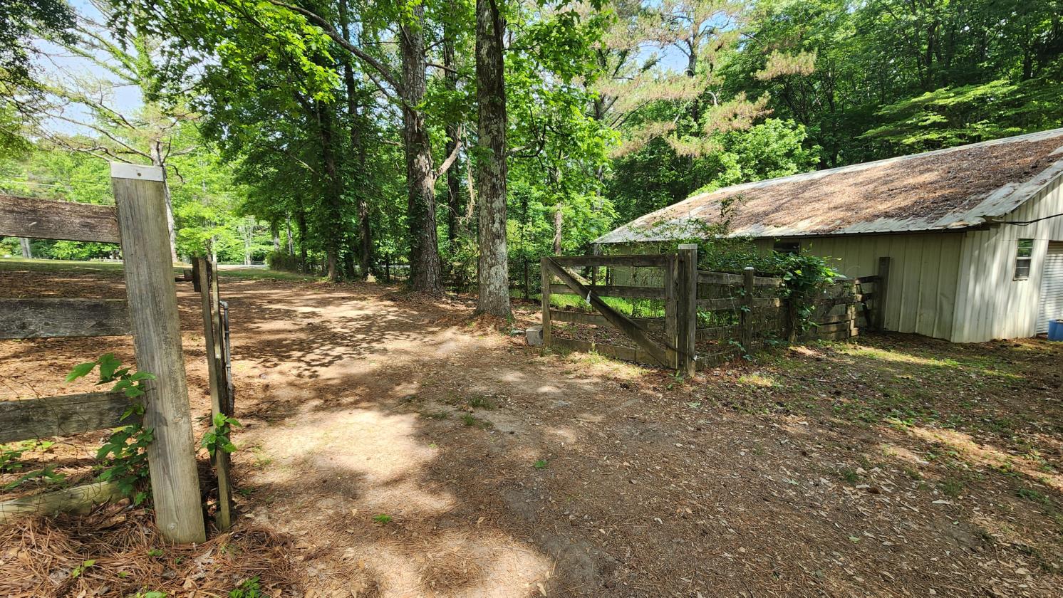 15-Acre Farmstead with guest house and pond - photo 7