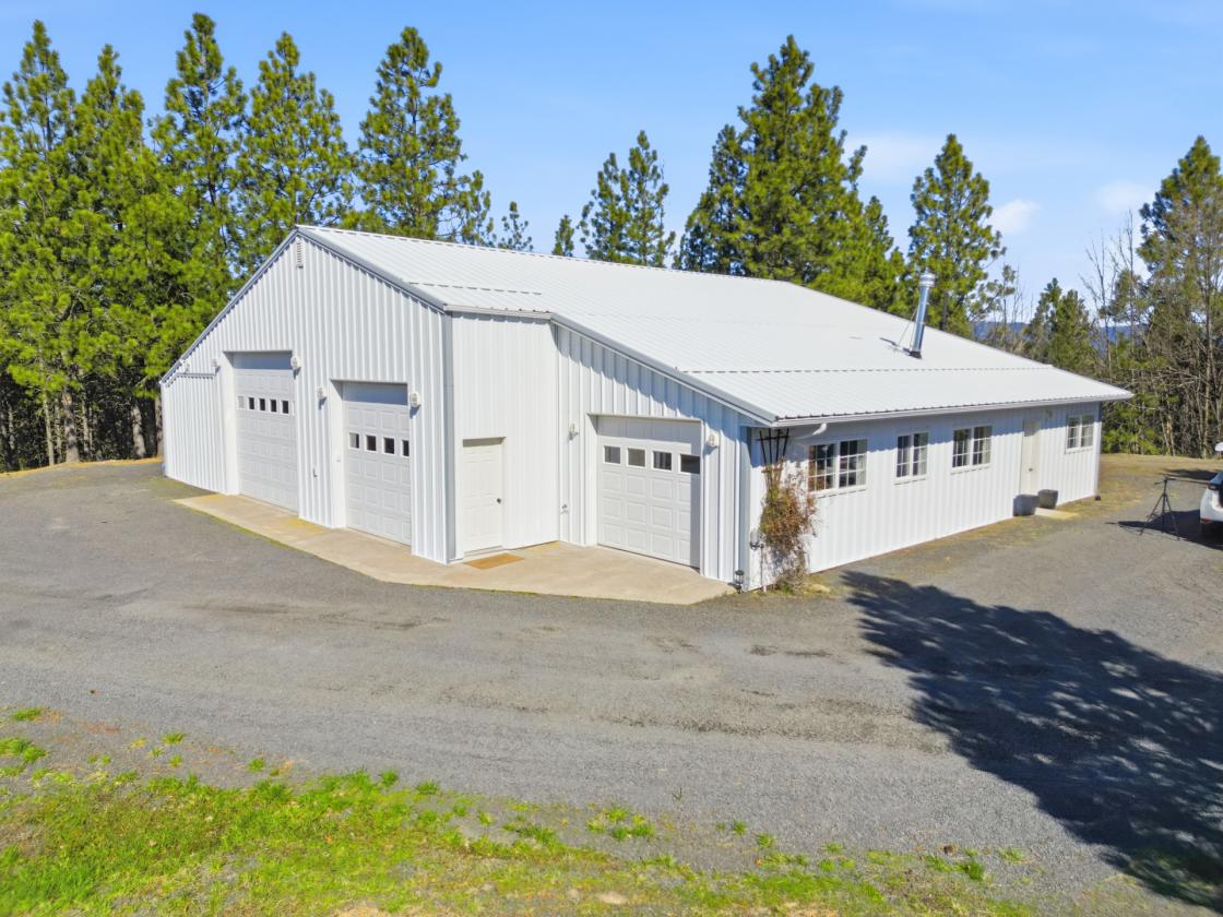 Luxury Home on 10 Acres with Equestrian Potential - photo 28