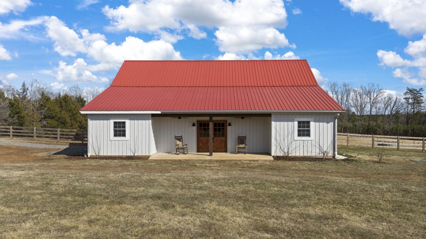 Sunny Side Up Farm | 9-Stall Equestrian Estate - photo 21