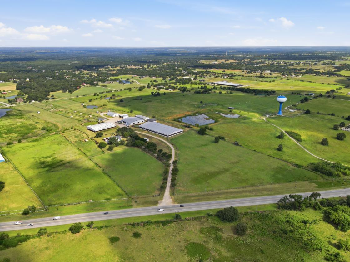 Exceptional Equestrian Estate w/ C-2 Potential! - photo 6