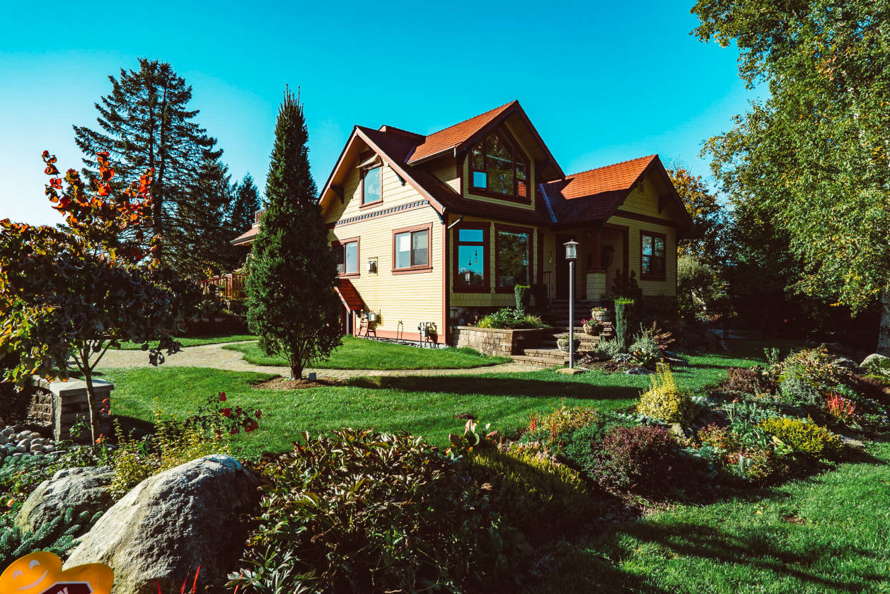 Spectacular views on 75 acres in one of most prestigious... Langley