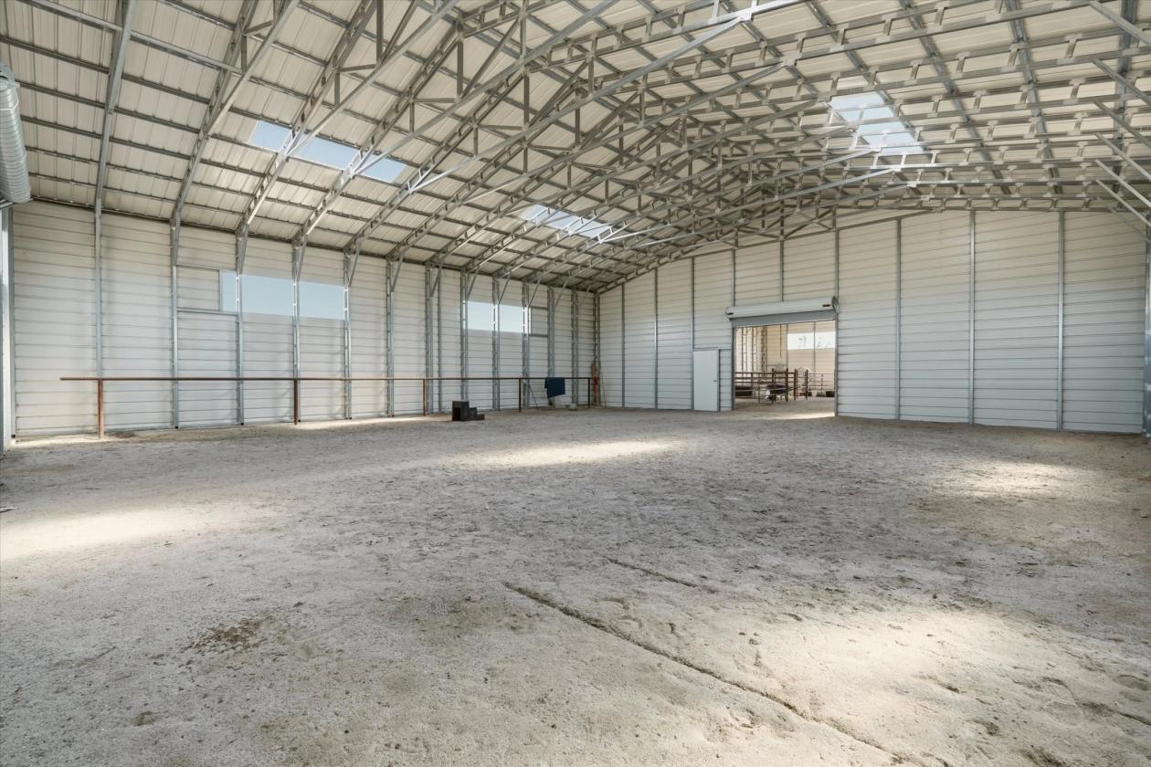 HORSE BARN WITH INDOOR ARENA — BUILT 2022 - photo 5