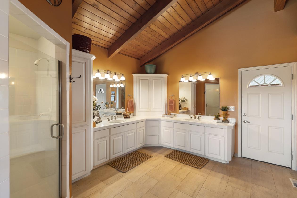 Turn-Key Equestrian Property with Trainer Quarters - photo 13