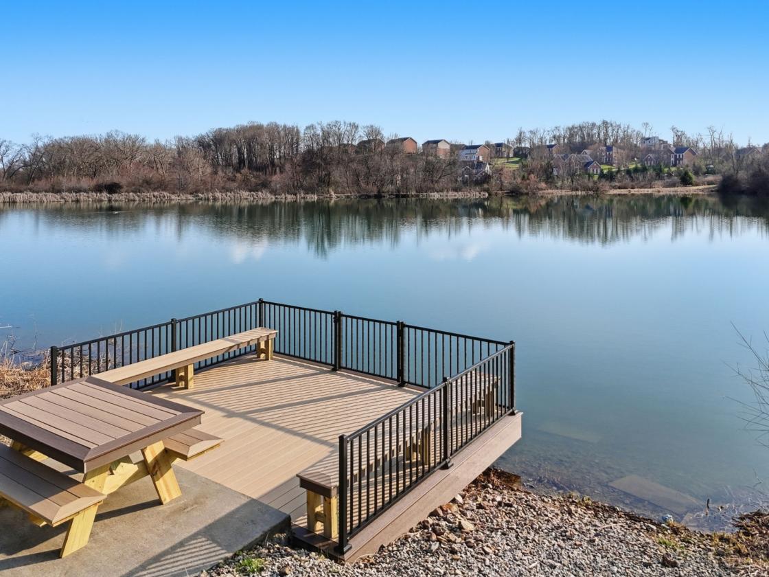 Private 31+ Acre Estate perfect for Horse Lovers - photo 5