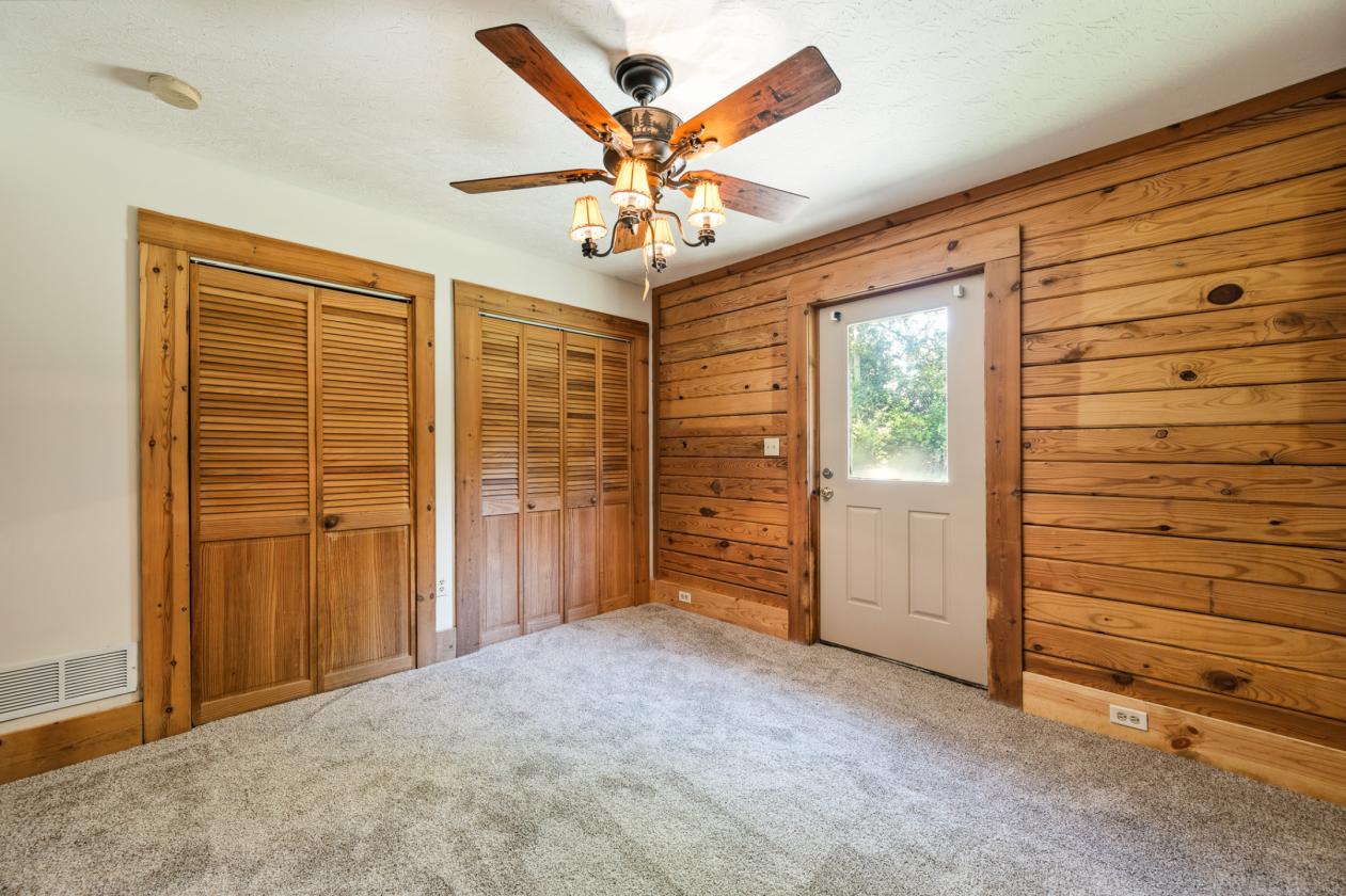 Log cabin nestled on 8.2 picturesque acres - photo 23
