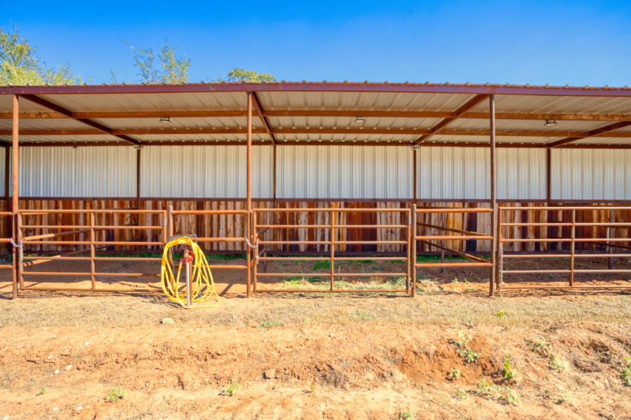 RV Park and Horse Boarding - photo 23