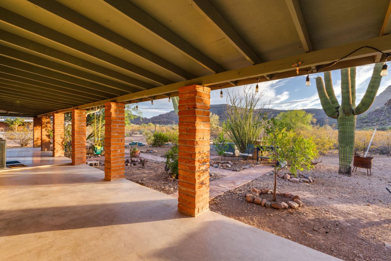 One-Of-A-Kind Tucson Area Ranch - photo 18