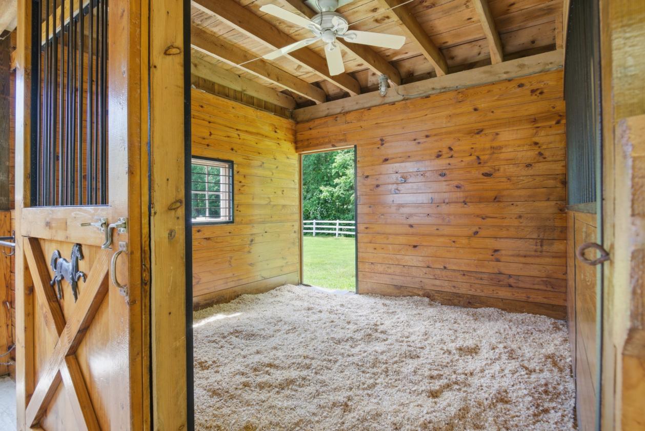 Luxury Horse Property With Trail Riding - photo 12