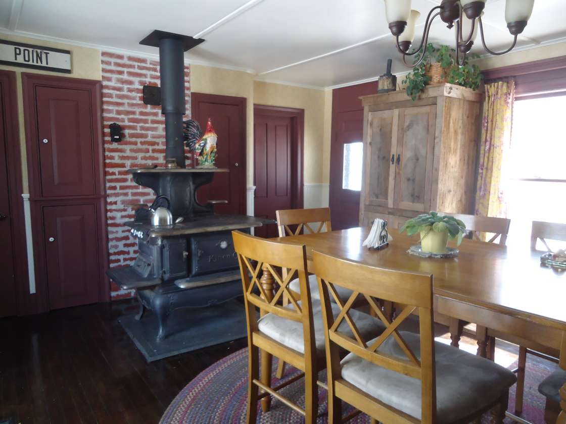 Midcoast Maine, 15 Acre Horse Farm, endless trails, outdoor arena