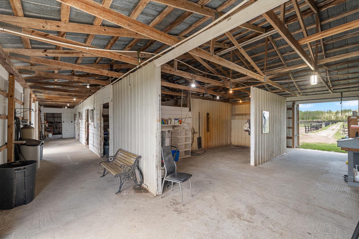 10 Acre Horse Facility/Harness Racing Community - photo 18