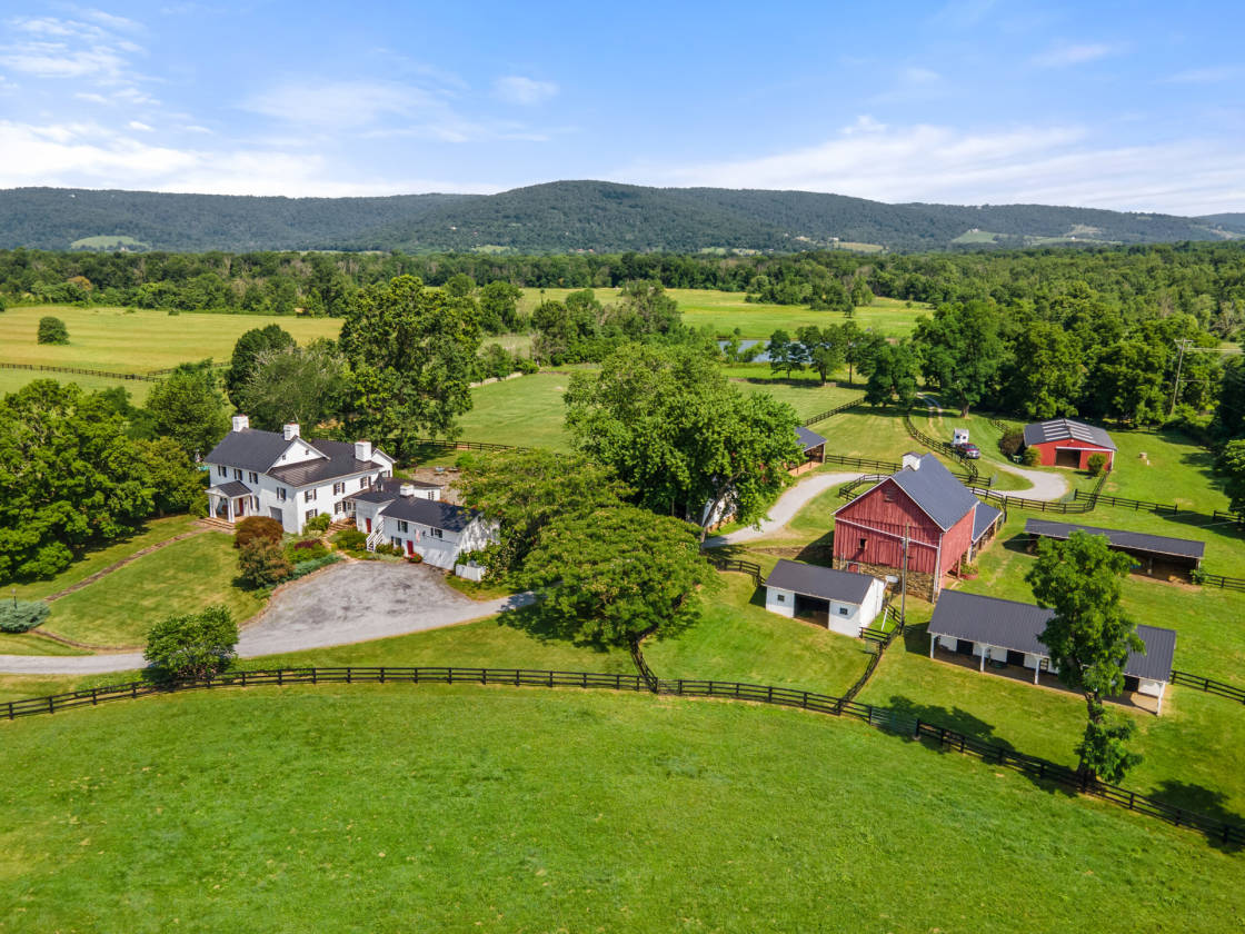 CLOSE TO MIDDLEBURG 69 ACRE HORSE FARM PIEDMONT FOX HOUNDS Bluemont