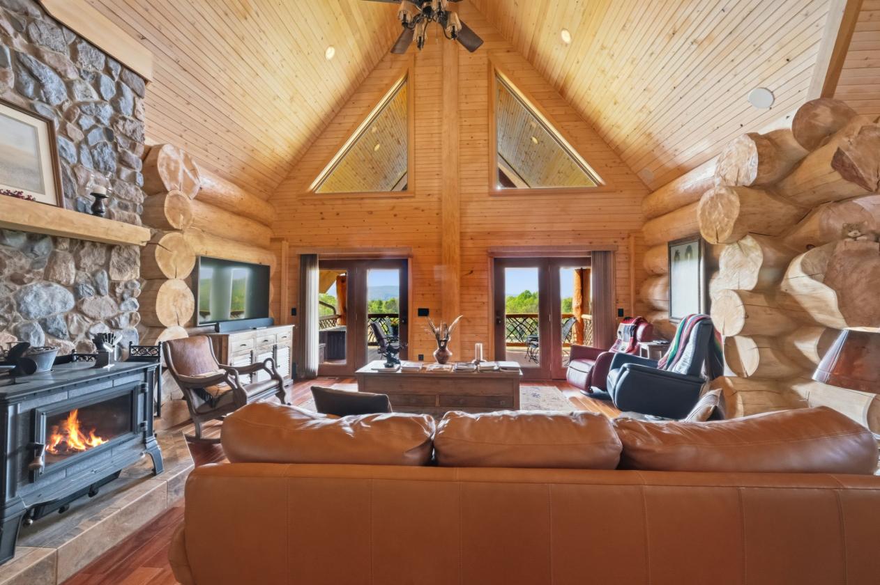 15-Acre Horse Farm, 13 Stalls & Pasture, Turnkey - photo 16