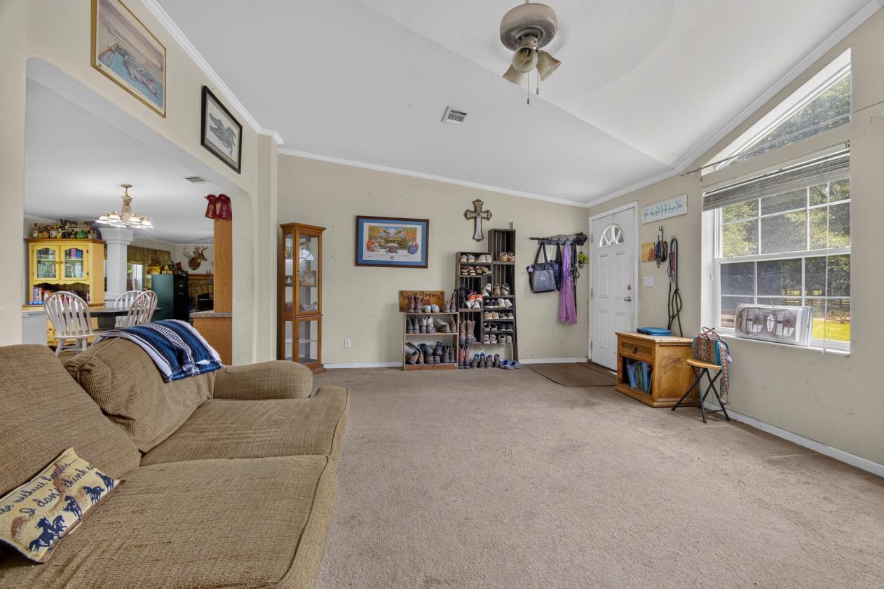 10-acre agricultural property - photo 19