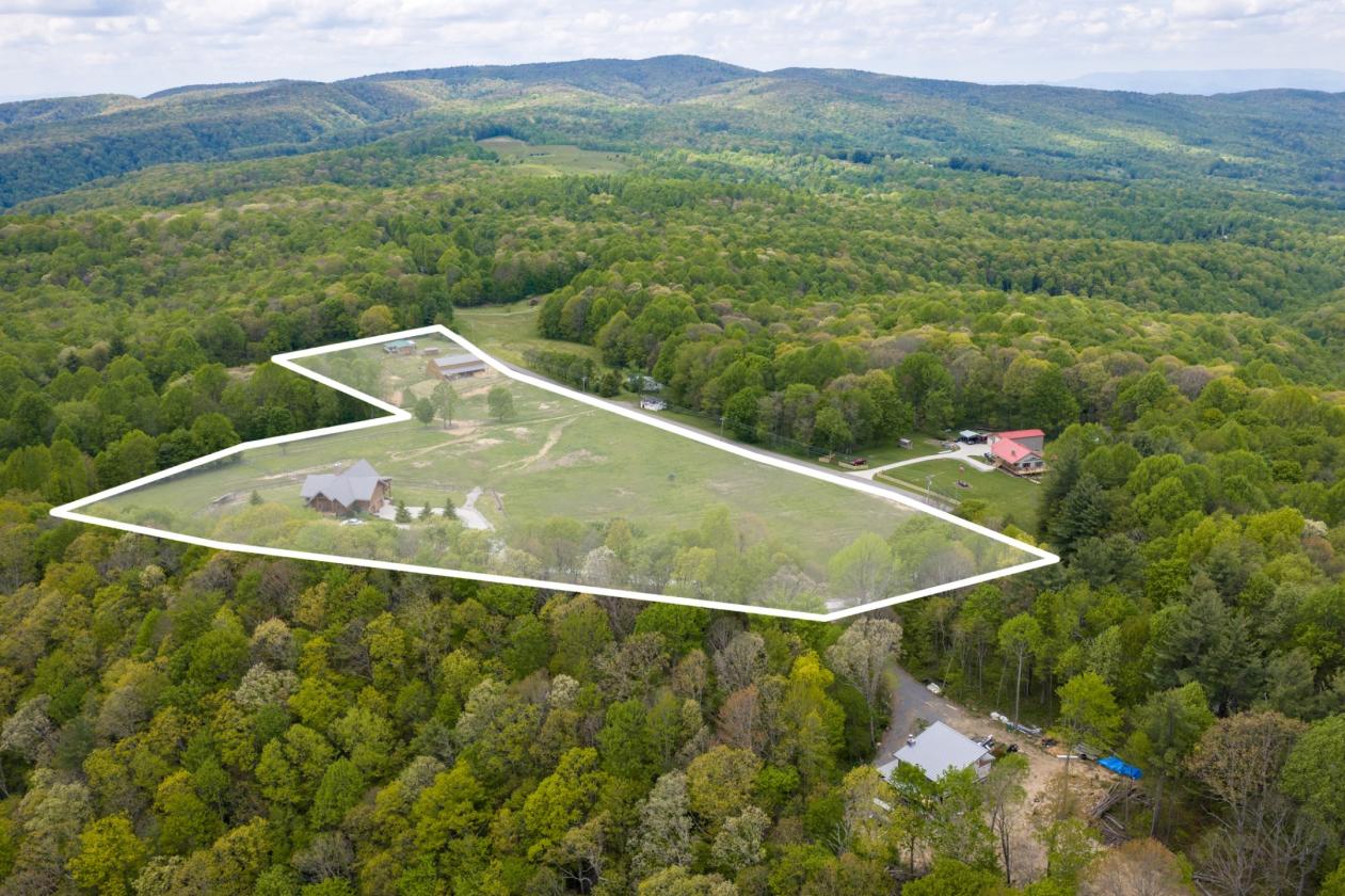 15-Acre Horse Farm, 13 Stalls & Pasture, Turnkey - photo 6