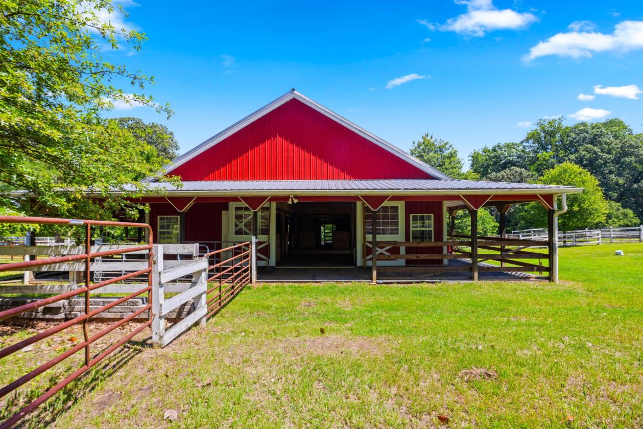 A Farm Built Over Time. Ready for It's New Chapter - photo 21
