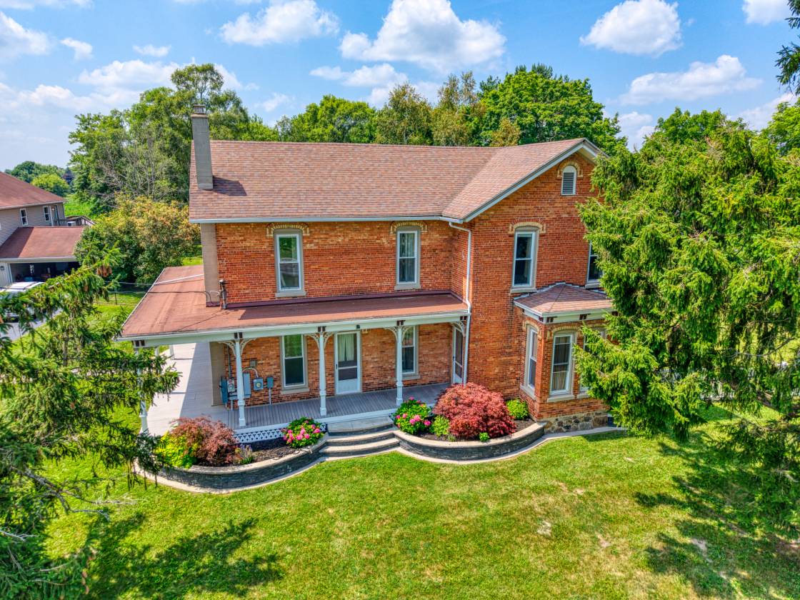 Horse Property for sale.