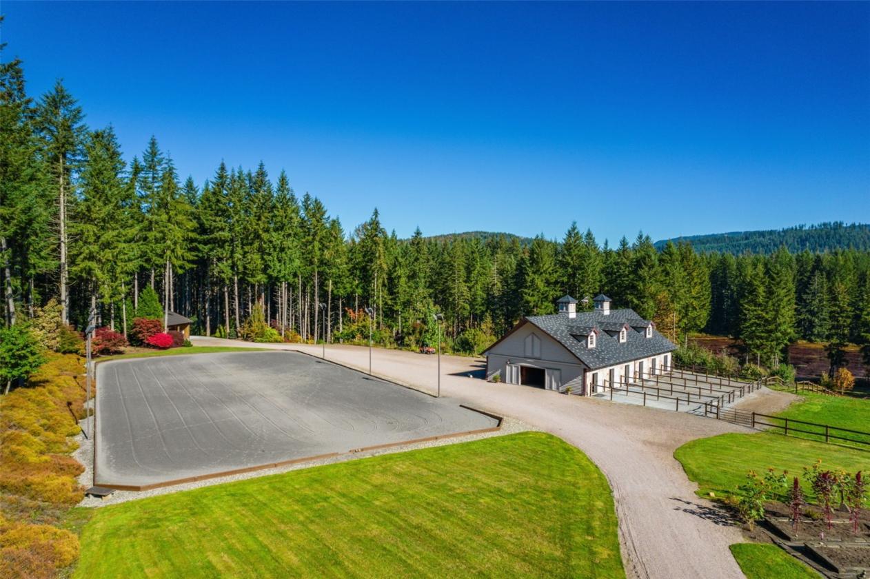 Legacy Equestrian Estate on 27 Acres - photo 4