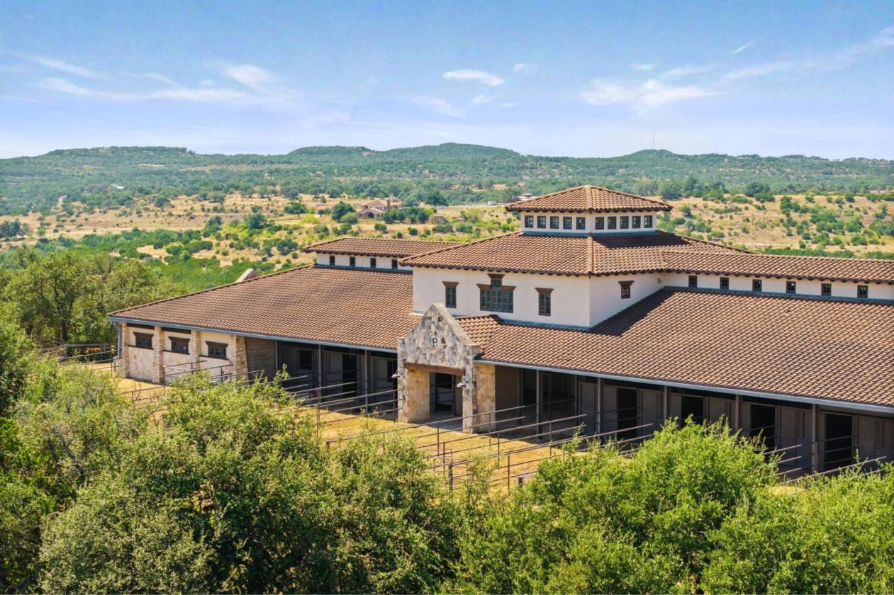 43± AC with Equestrian Barn in Preservation Ranch - photo 8