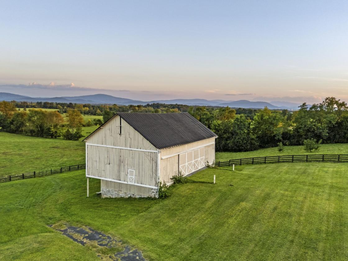 OAKLAND | A Distinctive Estate in VA Hunt Country - photo 7