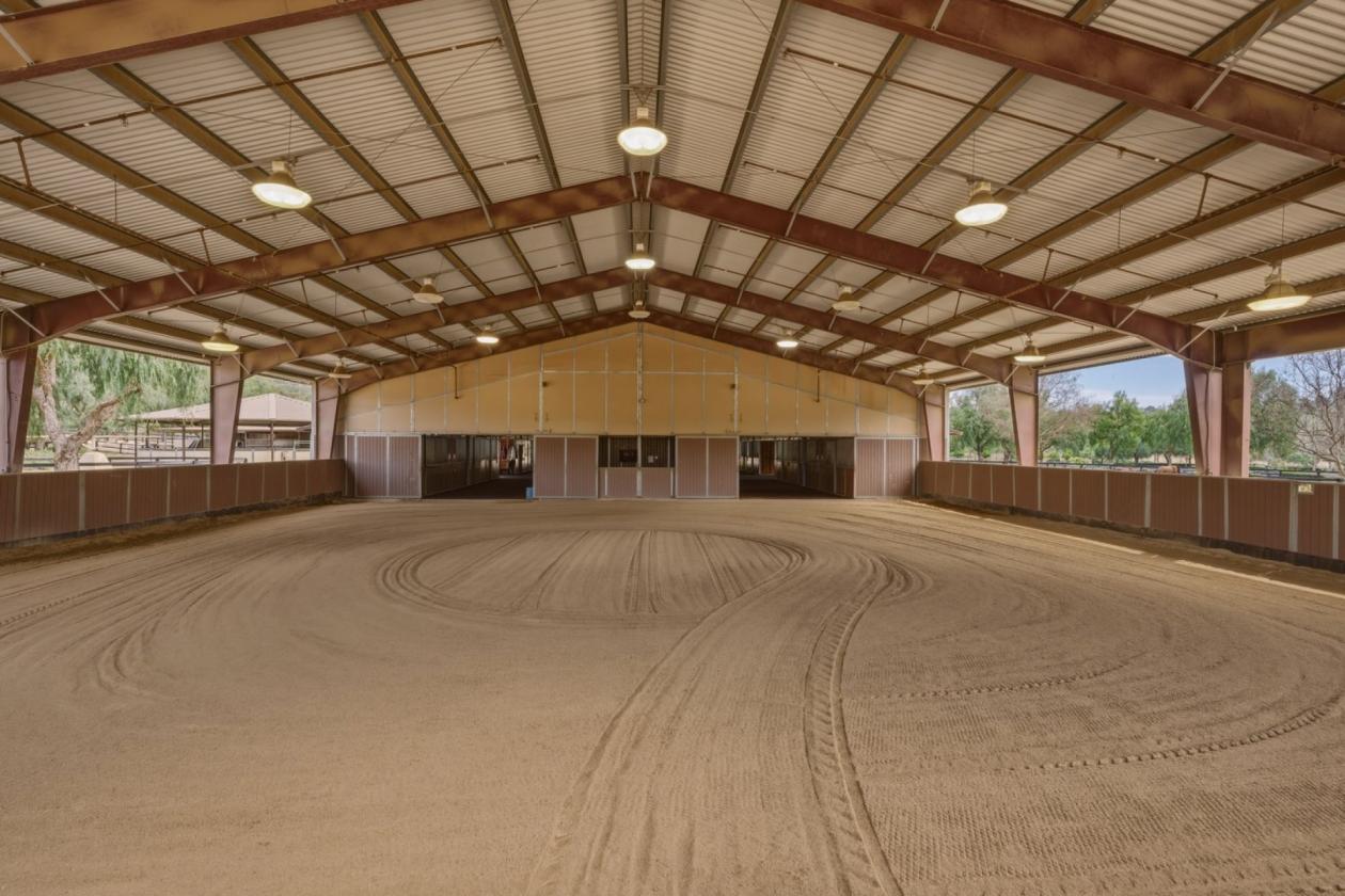 Luxury Equestrian Estate, Resort home, 352 Acres - photo 26