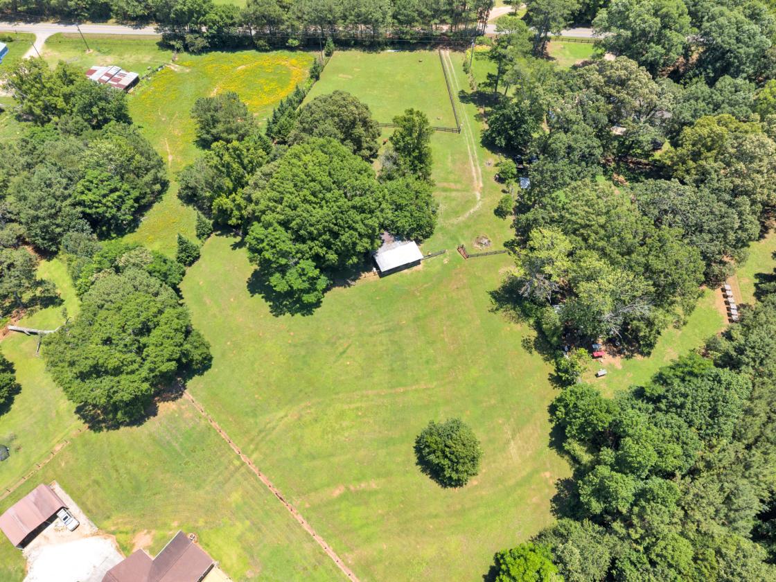 Exceptional 2.98 acre horse property with home - photo 4