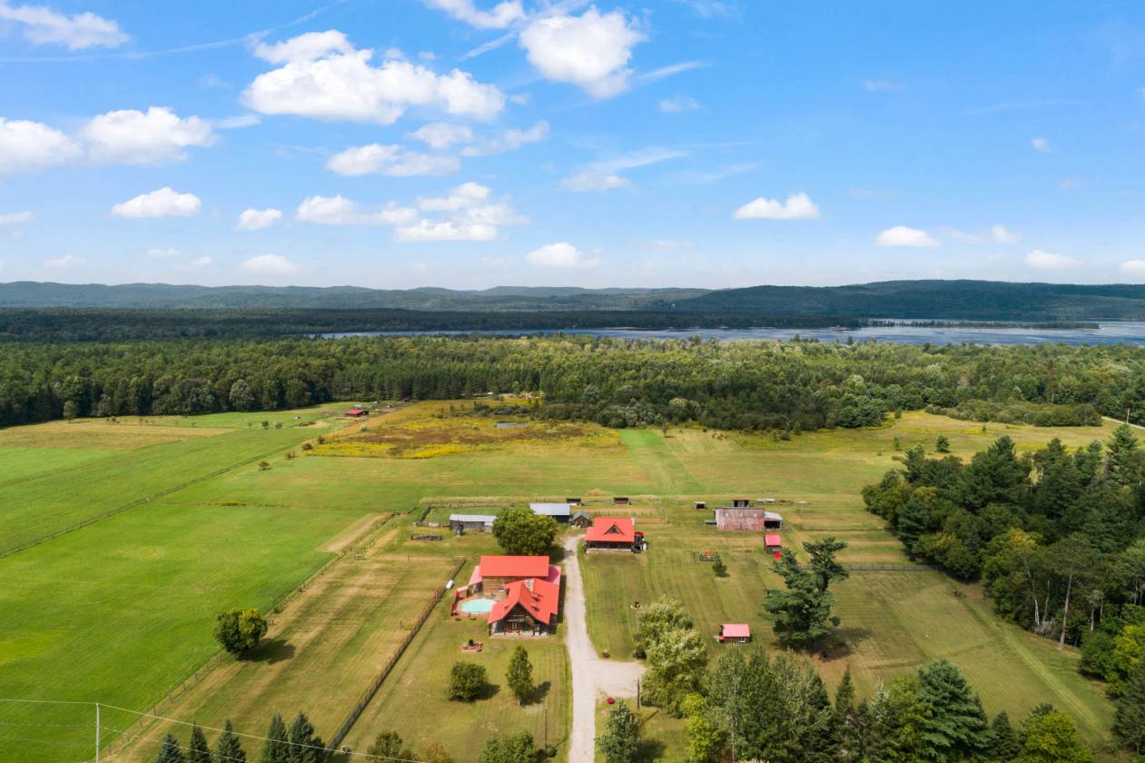 Horse Property for sale.