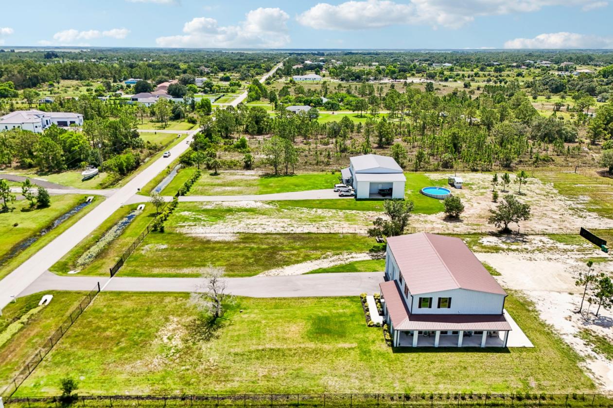 Custom Estate on 2.58 Fenced Acres - photo 27