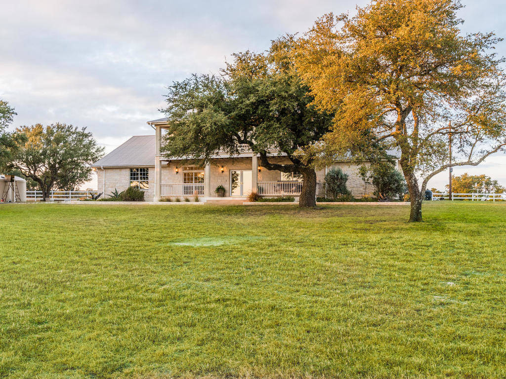 Beautiful 15 Acre Horse Ranch in Dripping Springs, Texas Up... Dripping Springs, Hays County