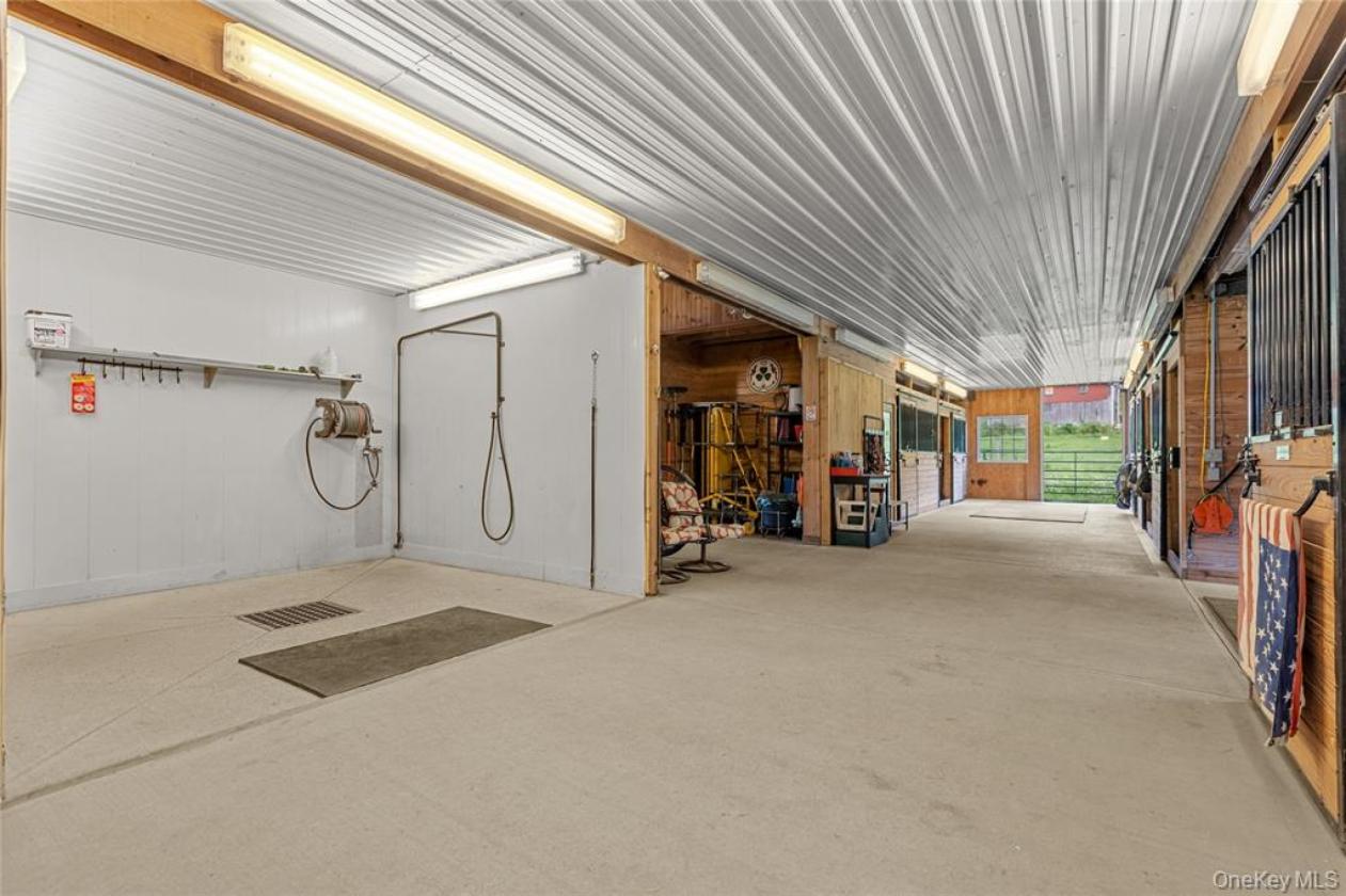 Spectacular 100+ Acre Equestrian Estate - photo 13