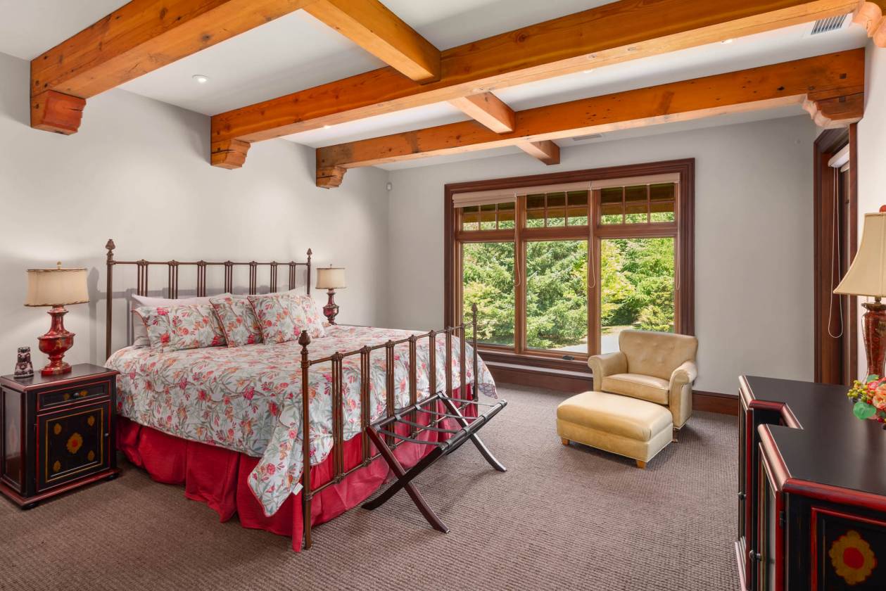 Exclusive Equestrian Estate on 53 Acres - photo 15