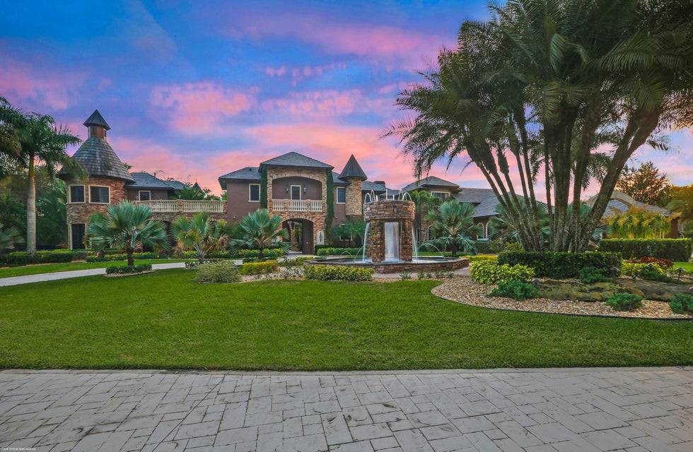 Horse Property for sale.