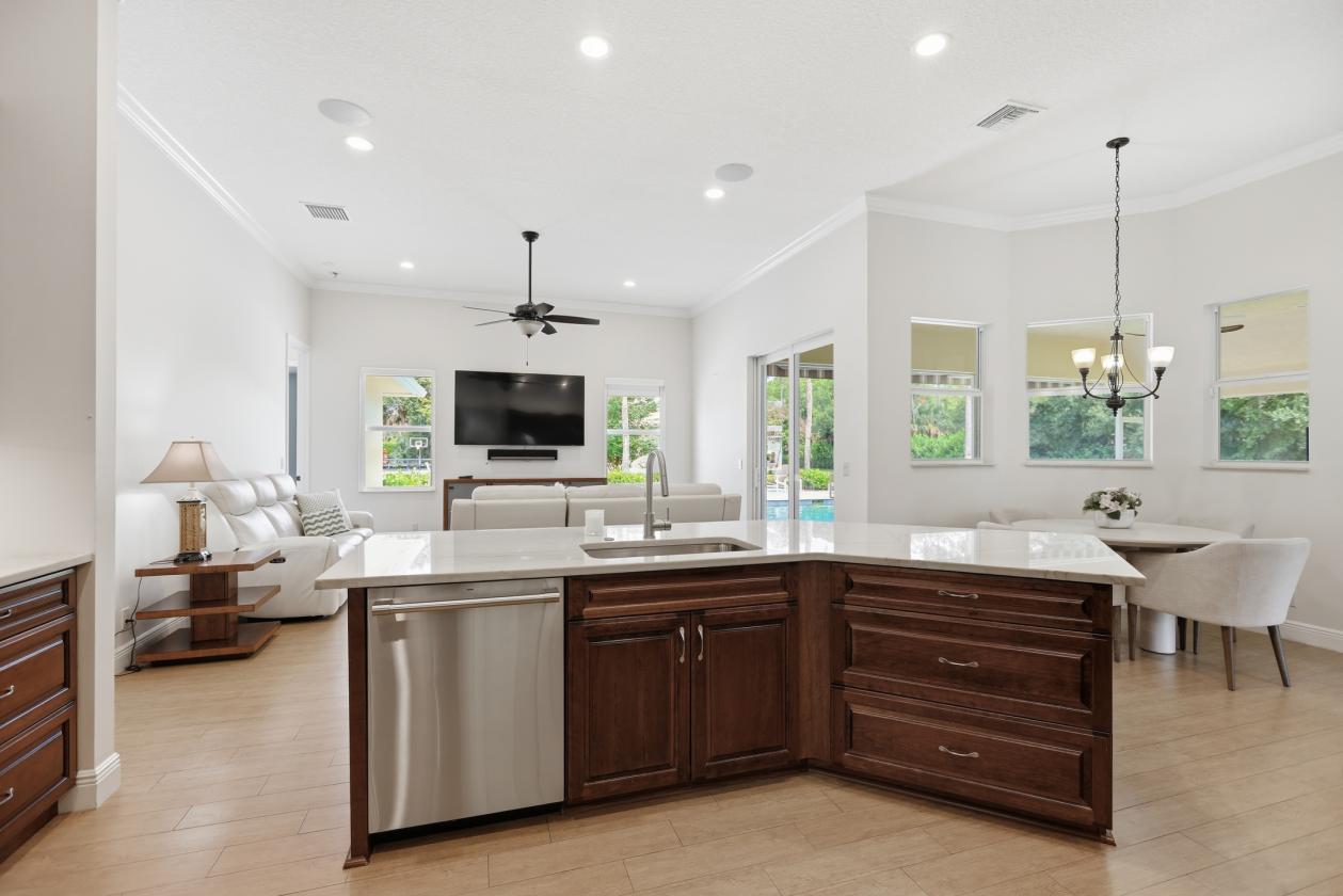 Luxury 5-Acre Equestrian Estate - photo 9
