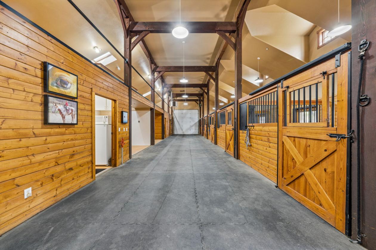 Turn-Key Horse Property With Western Riding & Ski - photo 13