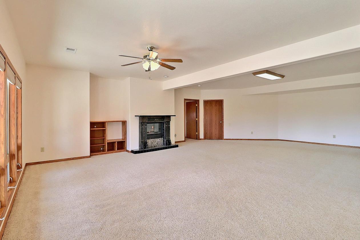 All brick home on 4 Acres with 2 Irrigation Wells - photo 7