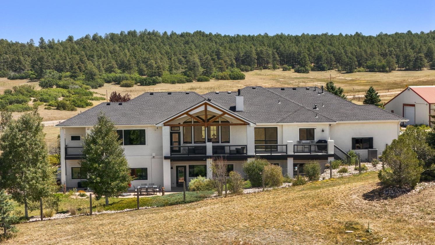 10 Acre Hobby Ranch with 3 outbuildings - photo 3